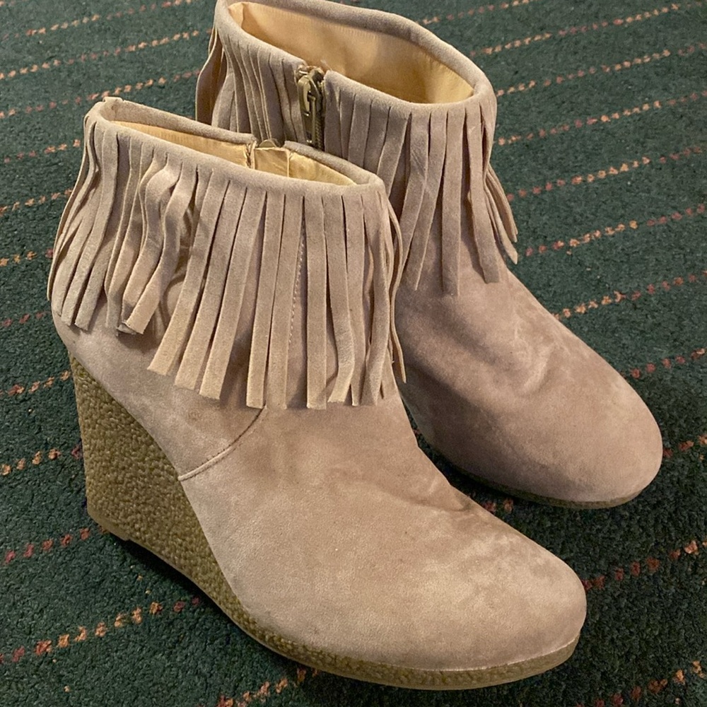 Women’s Fringe Boots